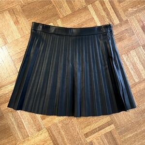 BB Dakota by Steve Madden Black Faux Leather Pleated Mini Skirt Size 10